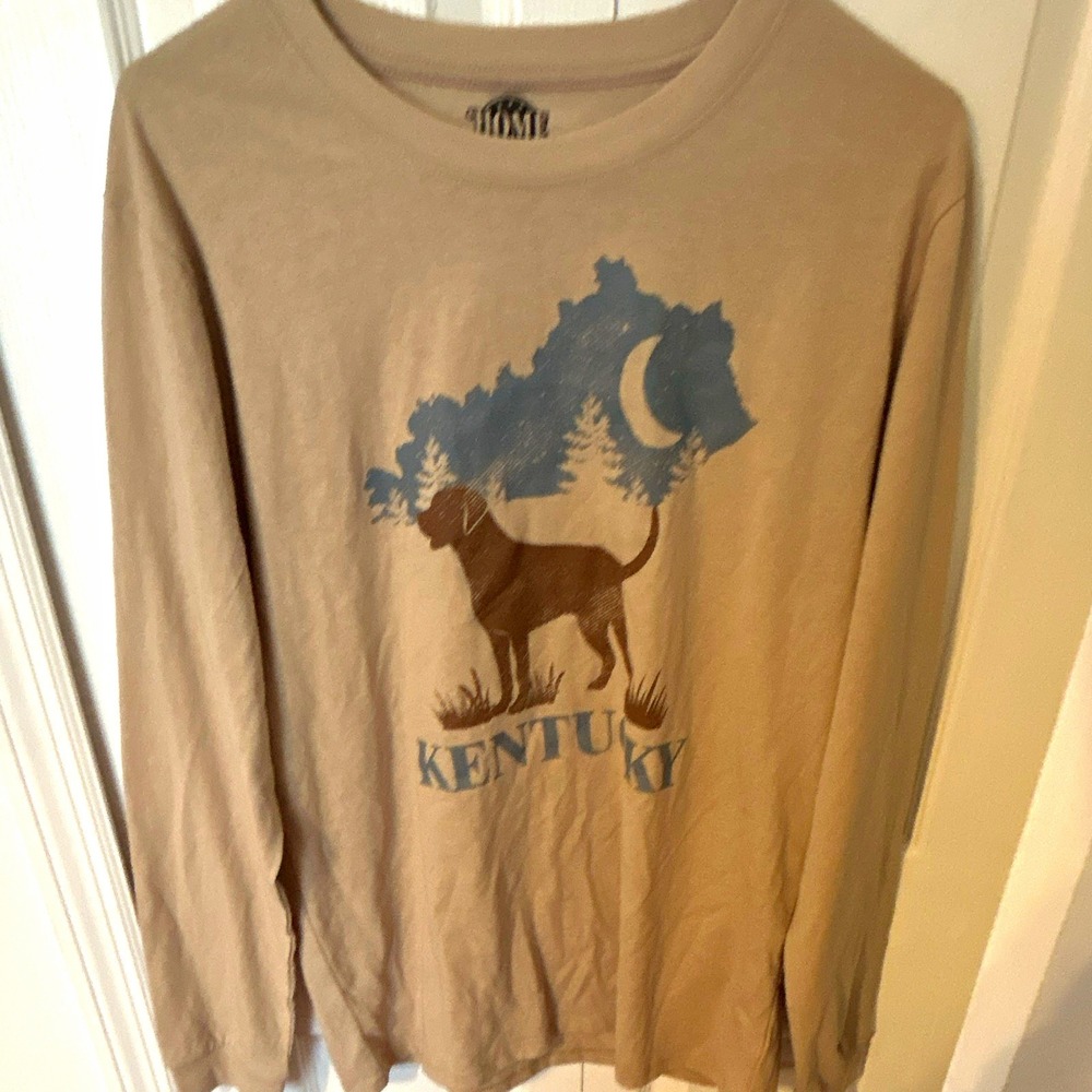 Home Free Men's Beige Long Sleeve Crew Neck Graphic T-Shirt Kentucky Dog M